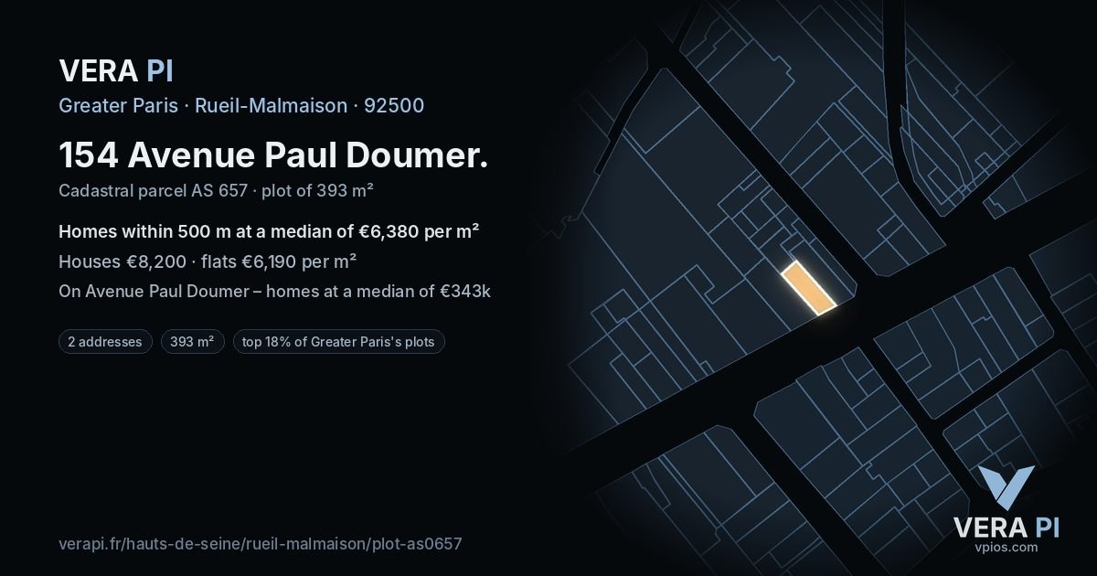 154 Avenue Paul Doumer, Rueil-Malmaison at night – the plot lit, the parcels around coloured by the prices near them
