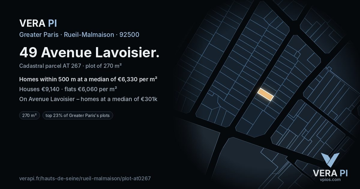 49 Avenue Lavoisier, Rueil-Malmaison at night – the plot lit, the parcels around coloured by the prices near them