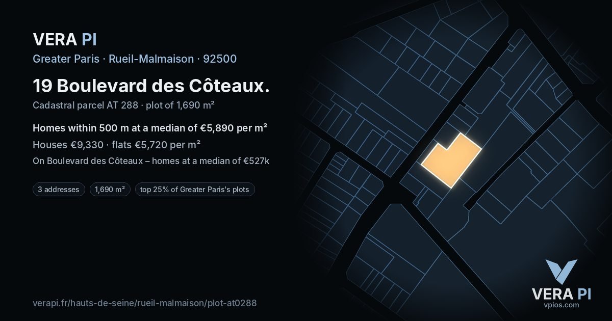 19 Boulevard des Côteaux, Rueil-Malmaison at night – the plot lit, the parcels around coloured by the prices near them