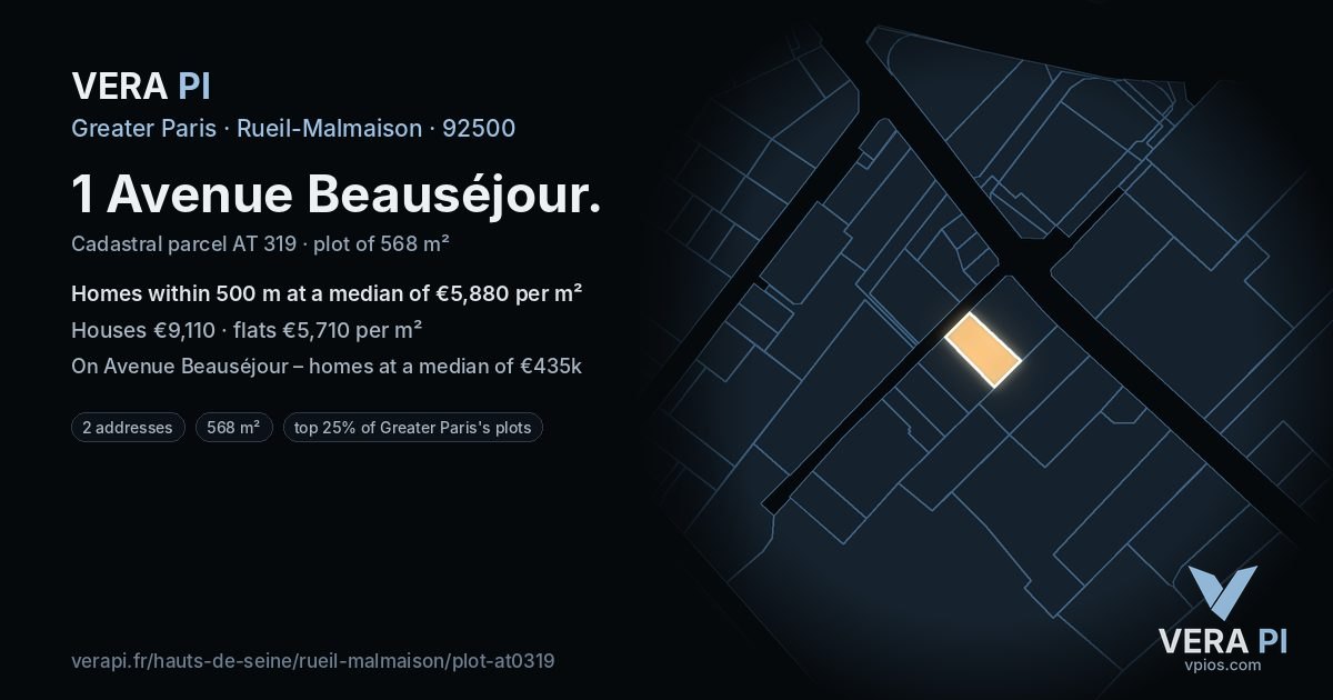 1 Avenue Beauséjour, Rueil-Malmaison at night – the plot lit, the parcels around coloured by the prices near them