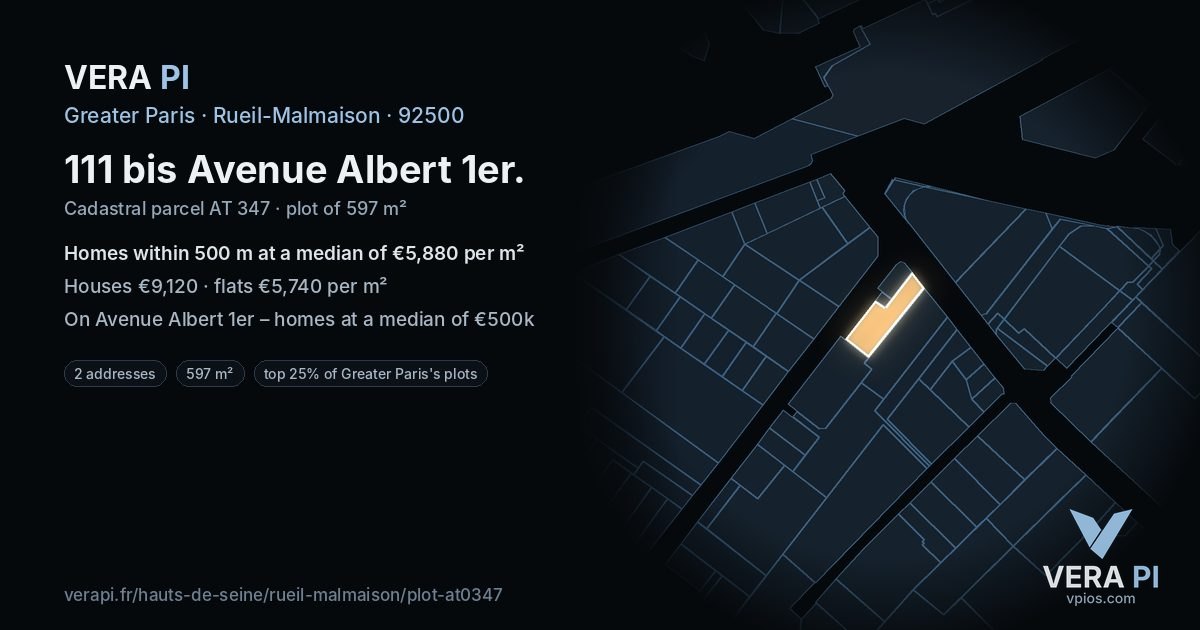111 bis Avenue Albert 1er, Rueil-Malmaison at night – the plot lit, the parcels around coloured by the prices near them