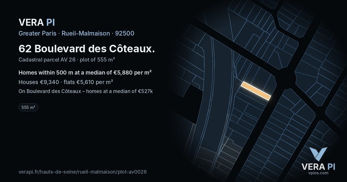 62 Boulevard des Côteaux, Rueil-Malmaison at night – the plot lit, the parcels around coloured by the prices near them