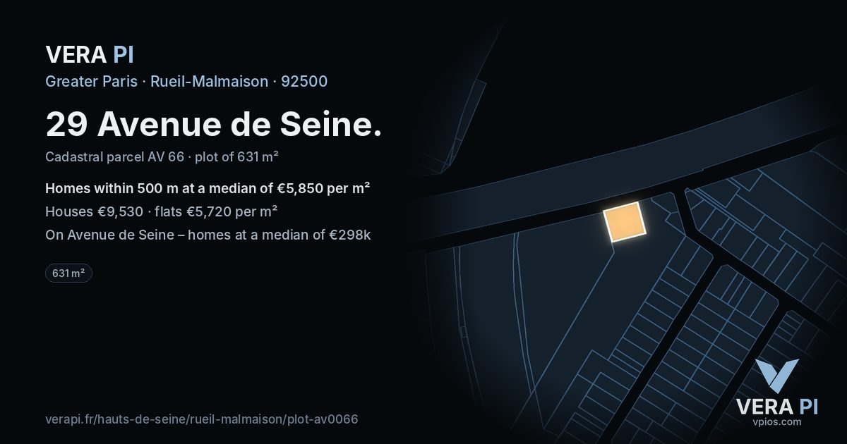 29 Avenue de Seine, Rueil-Malmaison at night – the plot lit, the parcels around coloured by the prices near them