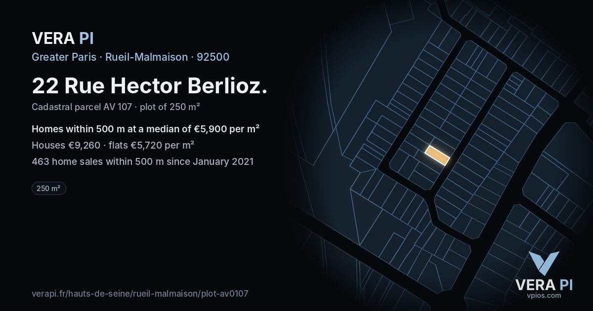 22 Rue Hector Berlioz, Rueil-Malmaison at night – the plot lit, the parcels around coloured by the prices near them