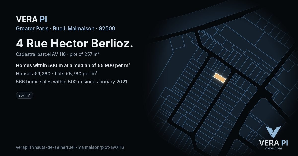 4 Rue Hector Berlioz, Rueil-Malmaison at night – the plot lit, the parcels around coloured by the prices near them