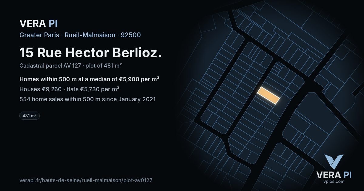 15 Rue Hector Berlioz, Rueil-Malmaison at night – the plot lit, the parcels around coloured by the prices near them