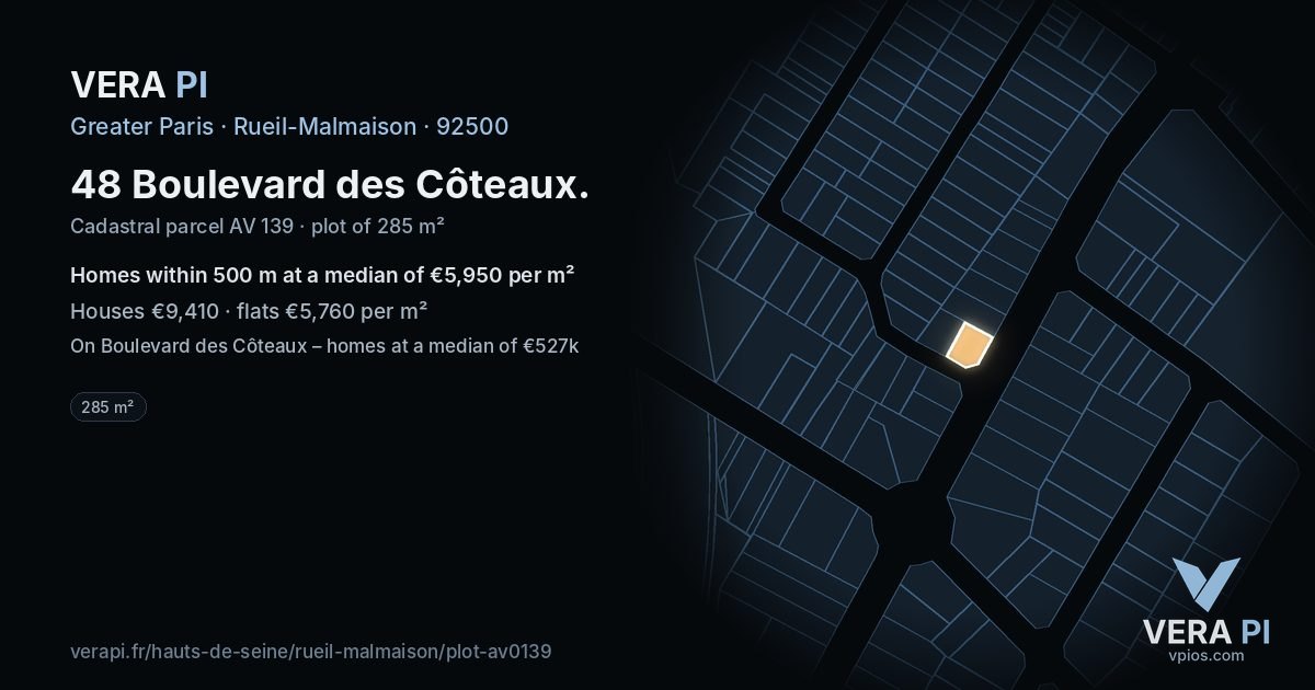 48 Boulevard des Côteaux, Rueil-Malmaison at night – the plot lit, the parcels around coloured by the prices near them