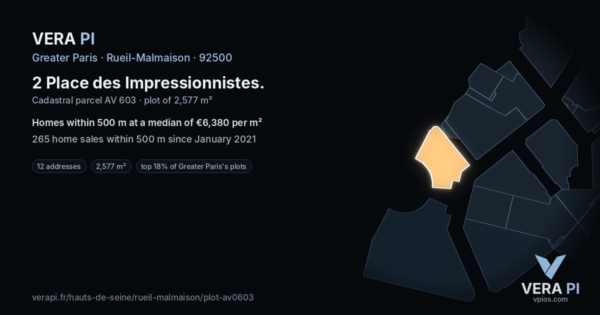 2 Place des Impressionnistes, Rueil-Malmaison at night – the plot lit, the parcels around coloured by the prices near them