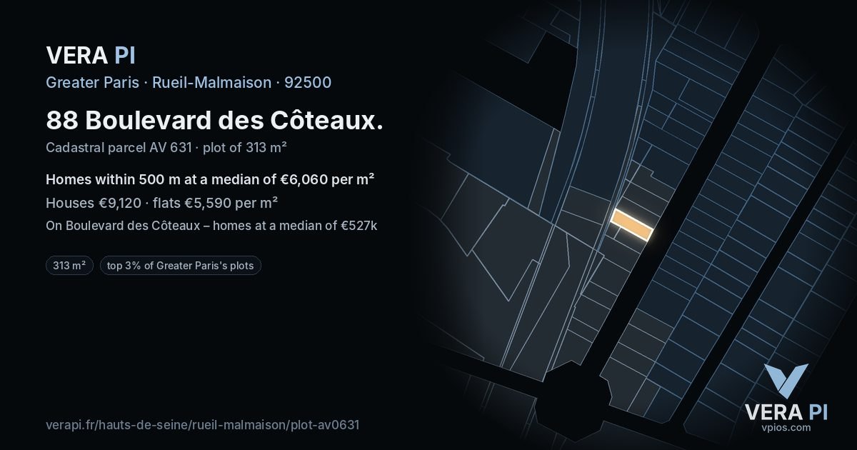 88 Boulevard des Côteaux, Rueil-Malmaison at night – the plot lit, the parcels around coloured by the prices near them