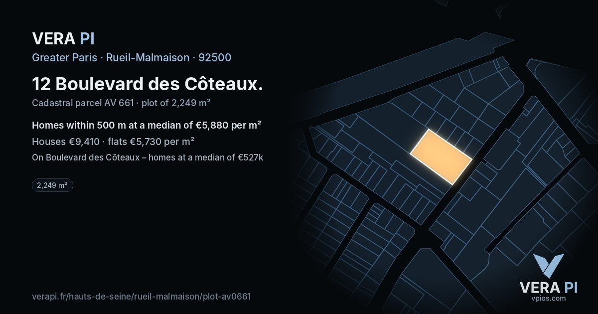 12 Boulevard des Côteaux, Rueil-Malmaison at night – the plot lit, the parcels around coloured by the prices near them