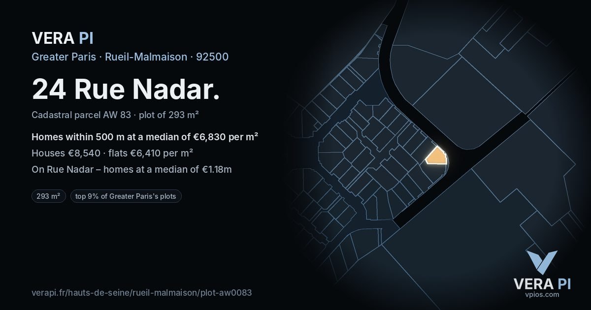 24 Rue Nadar, Rueil-Malmaison at night – the plot lit, the parcels around coloured by the prices near them