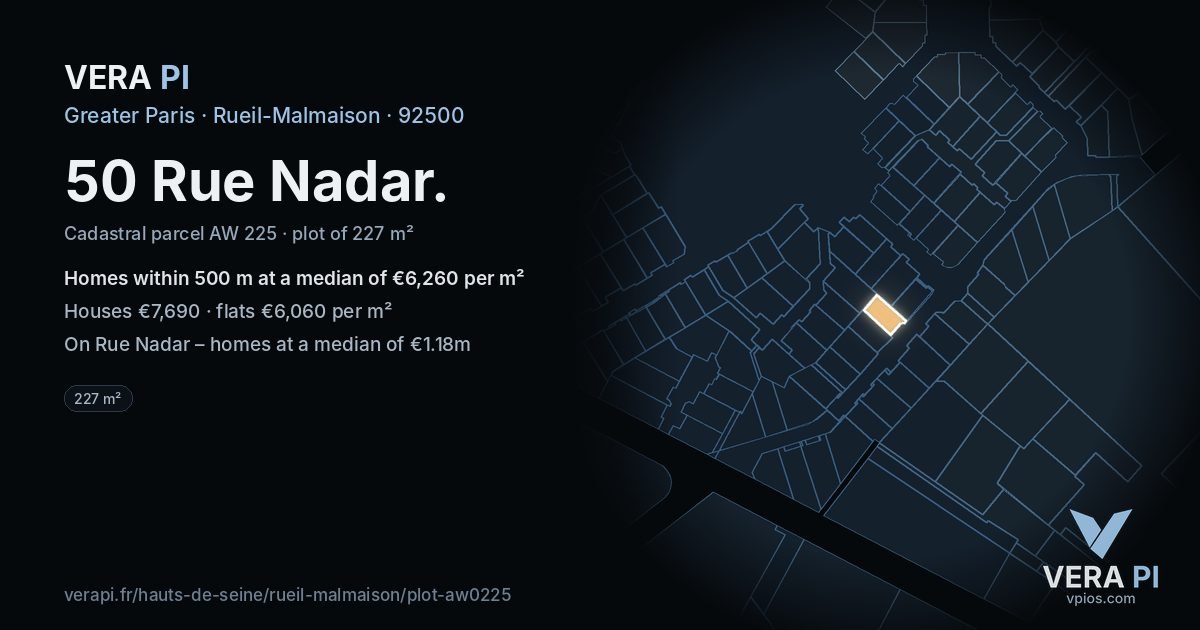 50 Rue Nadar, Rueil-Malmaison at night – the plot lit, the parcels around coloured by the prices near them
