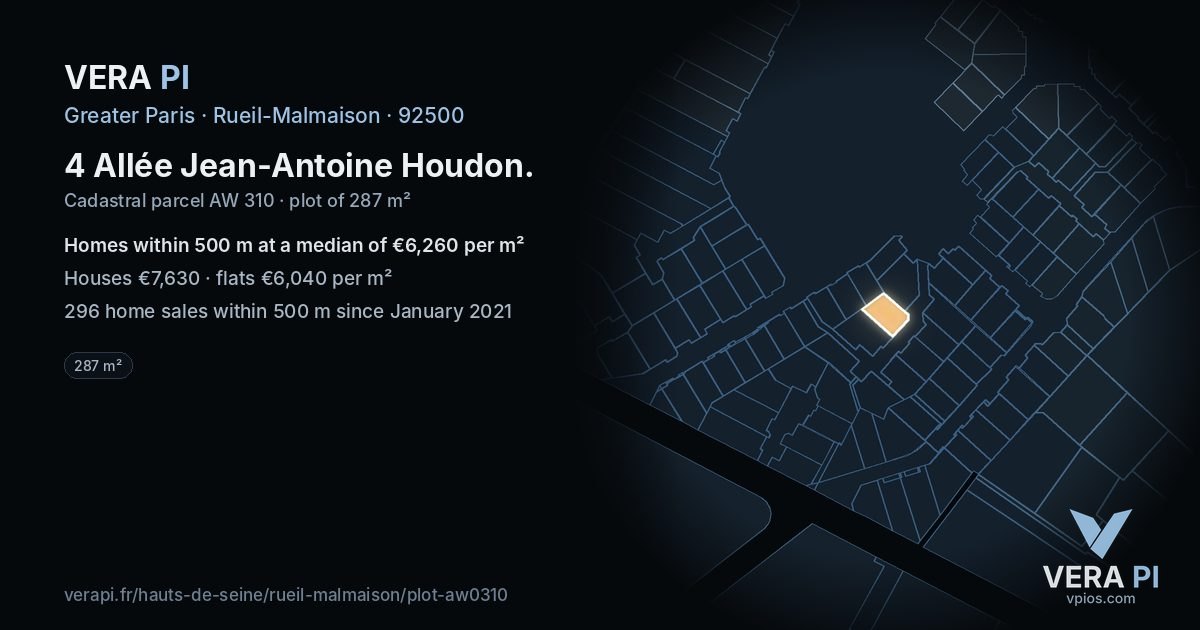 4 Allée Jean-Antoine Houdon, Rueil-Malmaison at night – the plot lit, the parcels around coloured by the prices near them