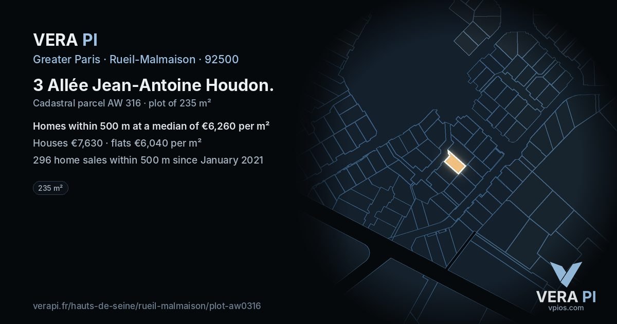3 Allée Jean-Antoine Houdon, Rueil-Malmaison at night – the plot lit, the parcels around coloured by the prices near them