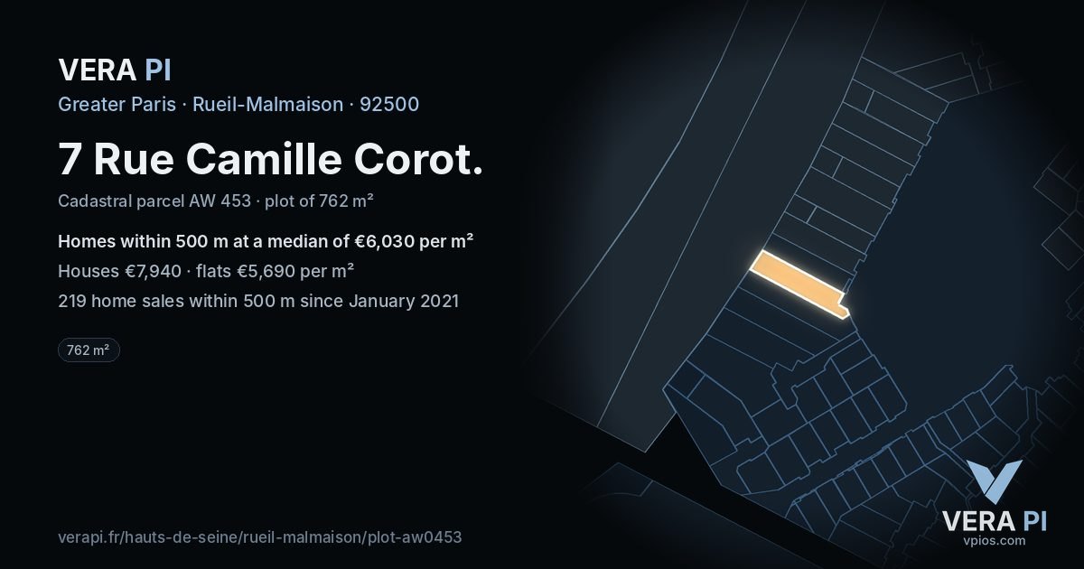 7 Rue Camille Corot, Rueil-Malmaison at night – the plot lit, the parcels around coloured by the prices near them
