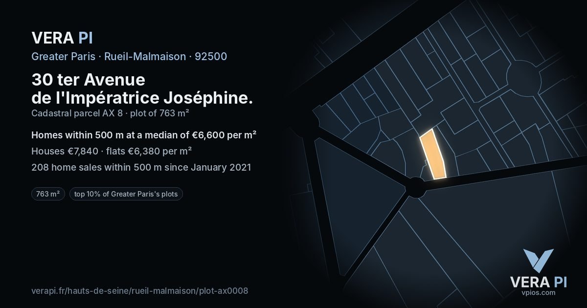 30 ter Avenue de l'Impératrice Joséphine, Rueil-Malmaison at night – the plot lit, the parcels around coloured by the prices near them