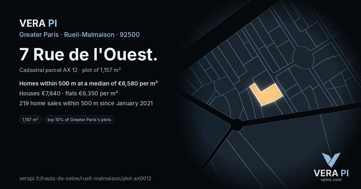 7 Rue de l'Ouest, Rueil-Malmaison at night – the plot lit, the parcels around coloured by the prices near them