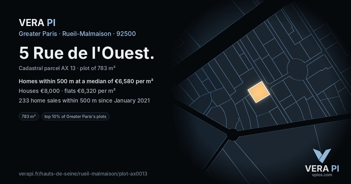 5 Rue de l'Ouest, Rueil-Malmaison at night – the plot lit, the parcels around coloured by the prices near them