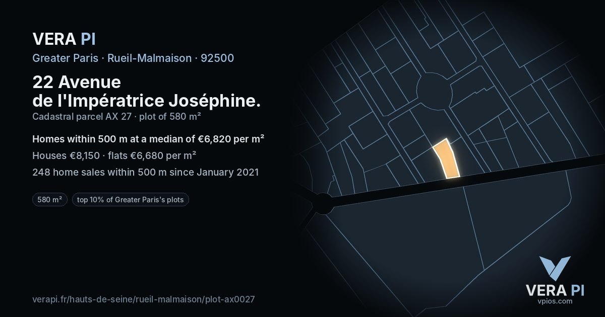 22 Avenue de l'Impératrice Joséphine, Rueil-Malmaison at night – the plot lit, the parcels around coloured by the prices near them