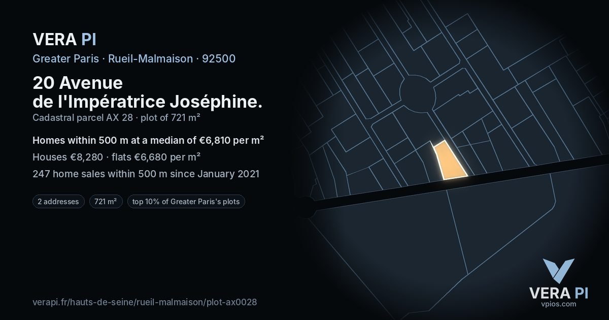 20 Avenue de l'Impératrice Joséphine, Rueil-Malmaison at night – the plot lit, the parcels around coloured by the prices near them