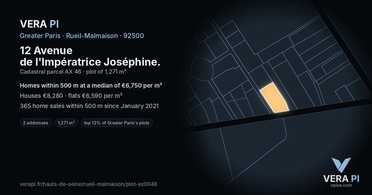 12 Avenue de l'Impératrice Joséphine, Rueil-Malmaison at night – the plot lit, the parcels around coloured by the prices near them
