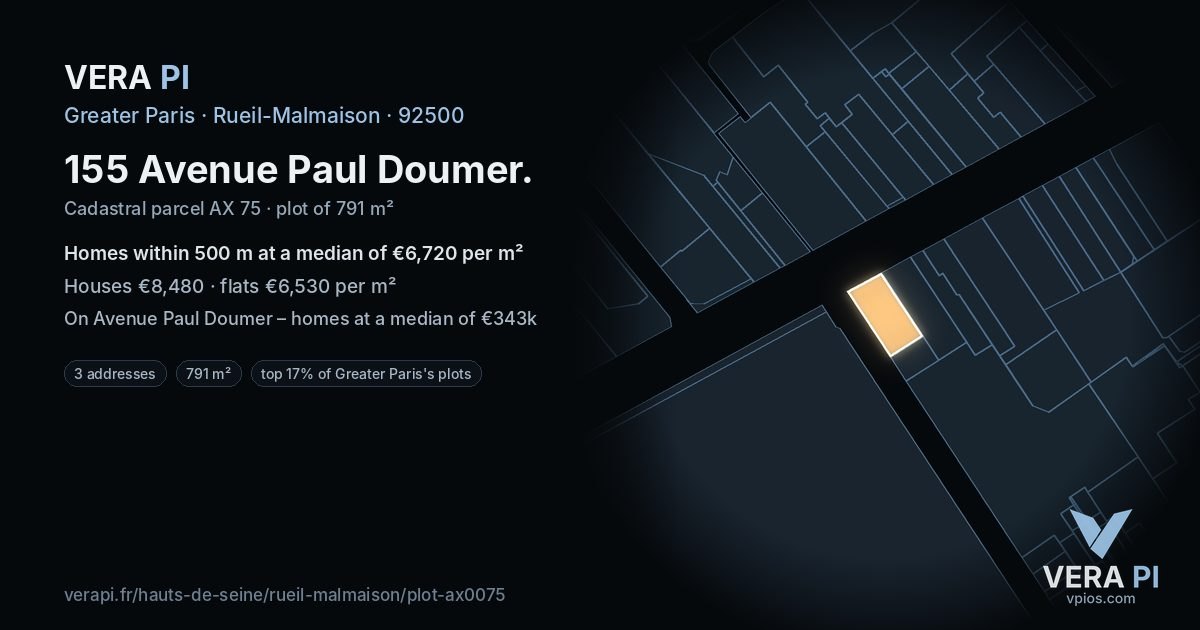 155 Avenue Paul Doumer, Rueil-Malmaison at night – the plot lit, the parcels around coloured by the prices near them