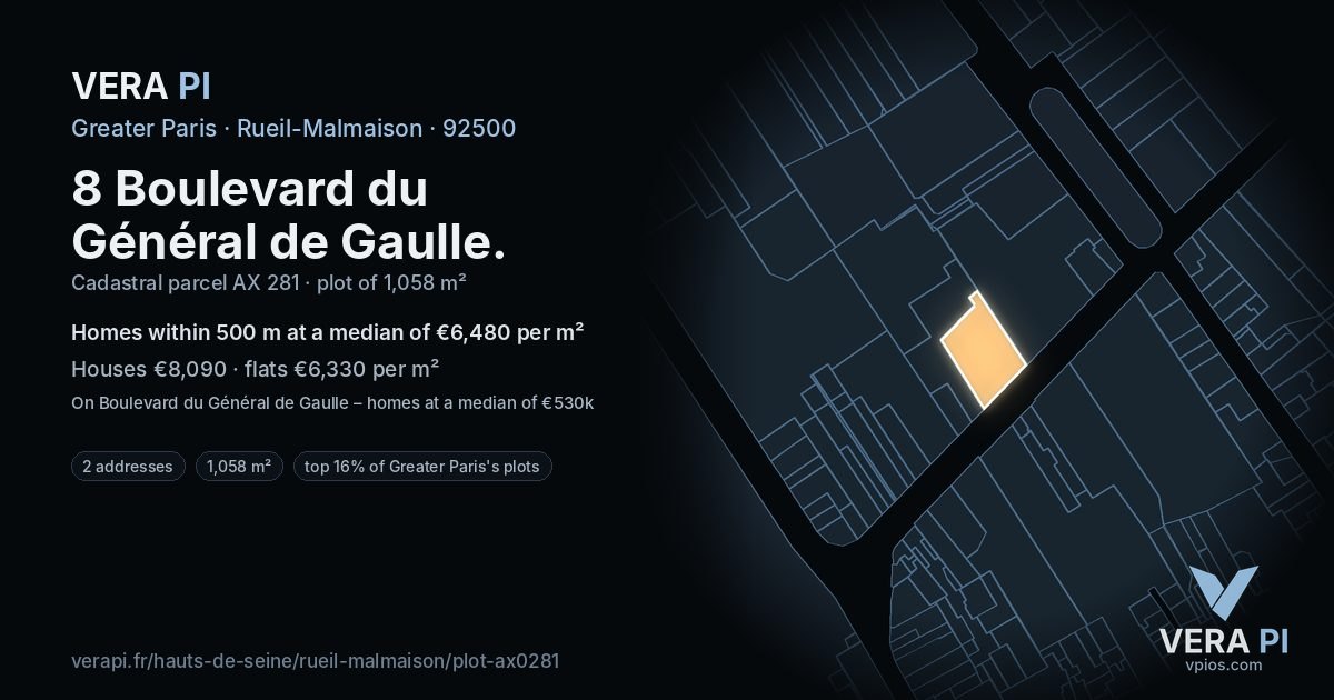 8 Boulevard du Général de Gaulle, Rueil-Malmaison at night – the plot lit, the parcels around coloured by the prices near them