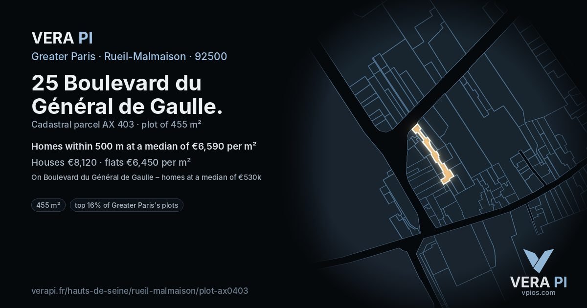 25 Boulevard du Général de Gaulle, Rueil-Malmaison at night – the plot lit, the parcels around coloured by the prices near them