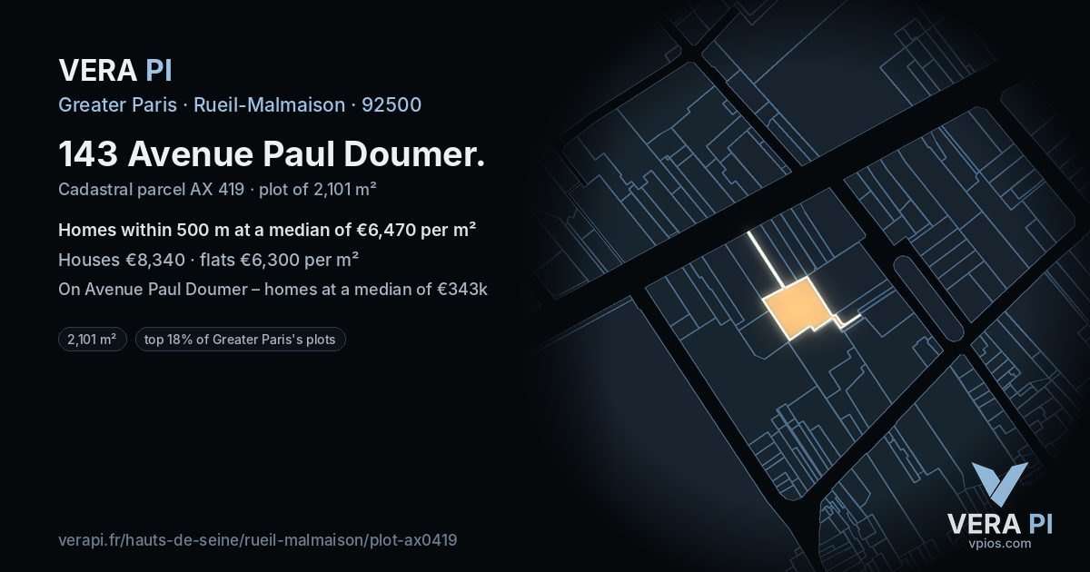 143 Avenue Paul Doumer, Rueil-Malmaison at night – the plot lit, the parcels around coloured by the prices near them
