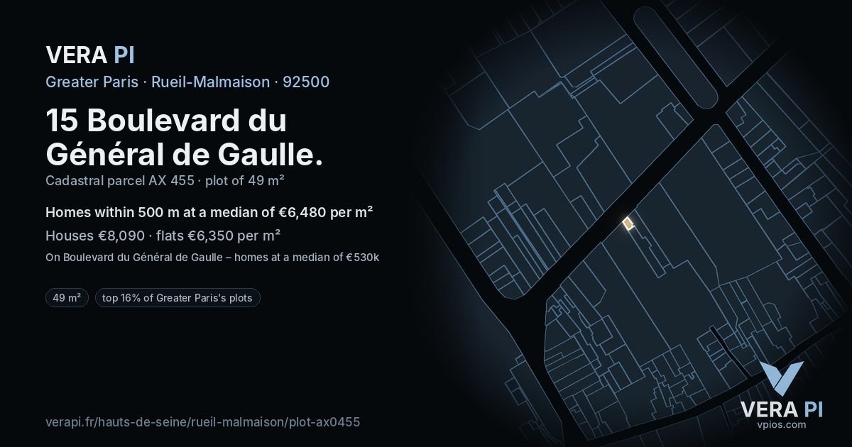 15 Boulevard du Général de Gaulle, Rueil-Malmaison at night – the plot lit, the parcels around coloured by the prices near them