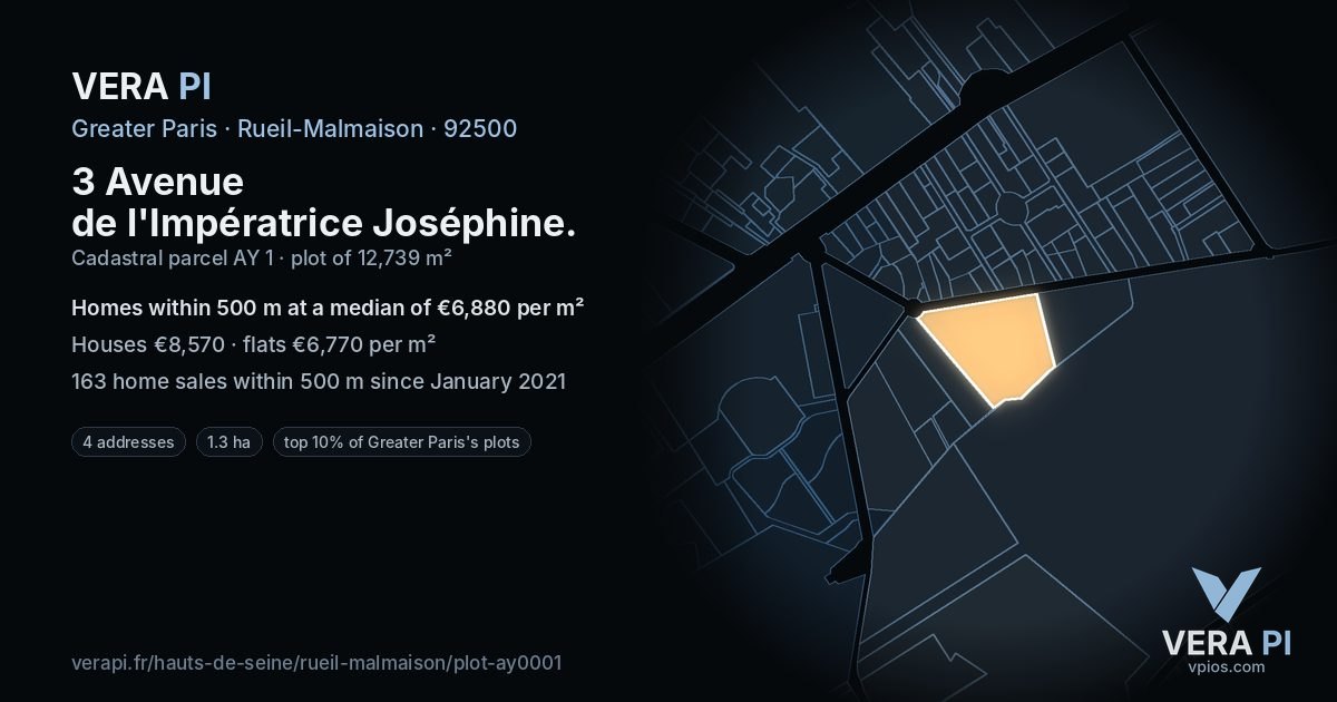 3 Avenue de l'Impératrice Joséphine, Rueil-Malmaison at night – the plot lit, the parcels around coloured by the prices near them
