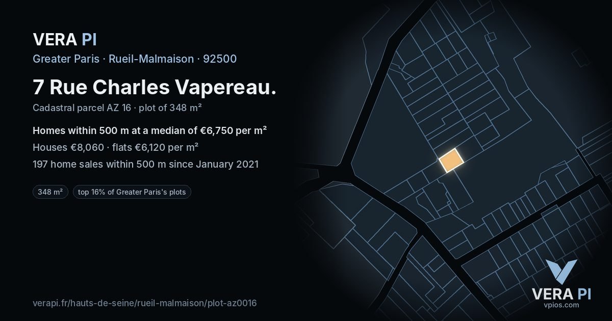 7 Rue Charles Vapereau, Rueil-Malmaison at night – the plot lit, the parcels around coloured by the prices near them