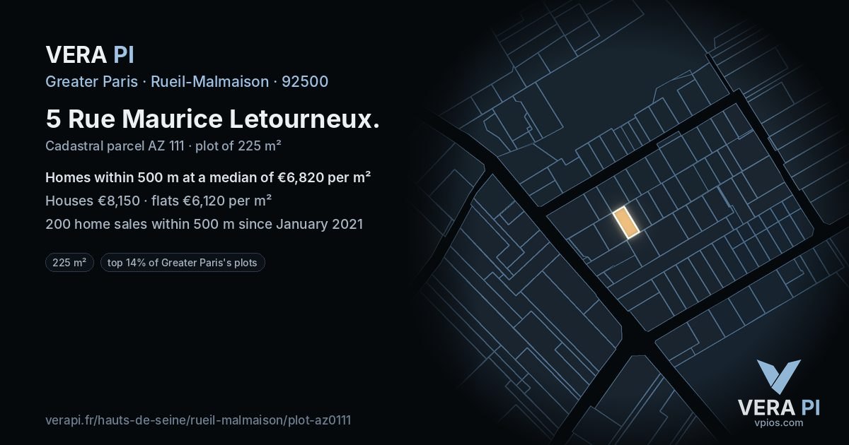 5 Rue Maurice Letourneux, Rueil-Malmaison at night – the plot lit, the parcels around coloured by the prices near them
