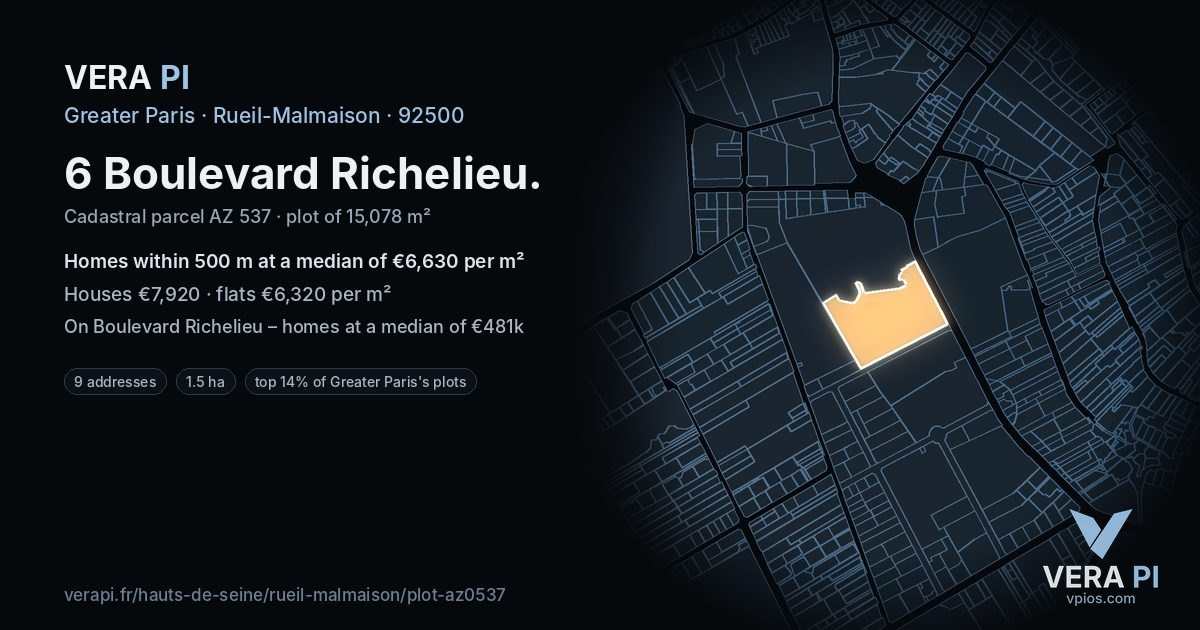 6 Boulevard Richelieu, Rueil-Malmaison at night – the plot lit, the parcels around coloured by the prices near them