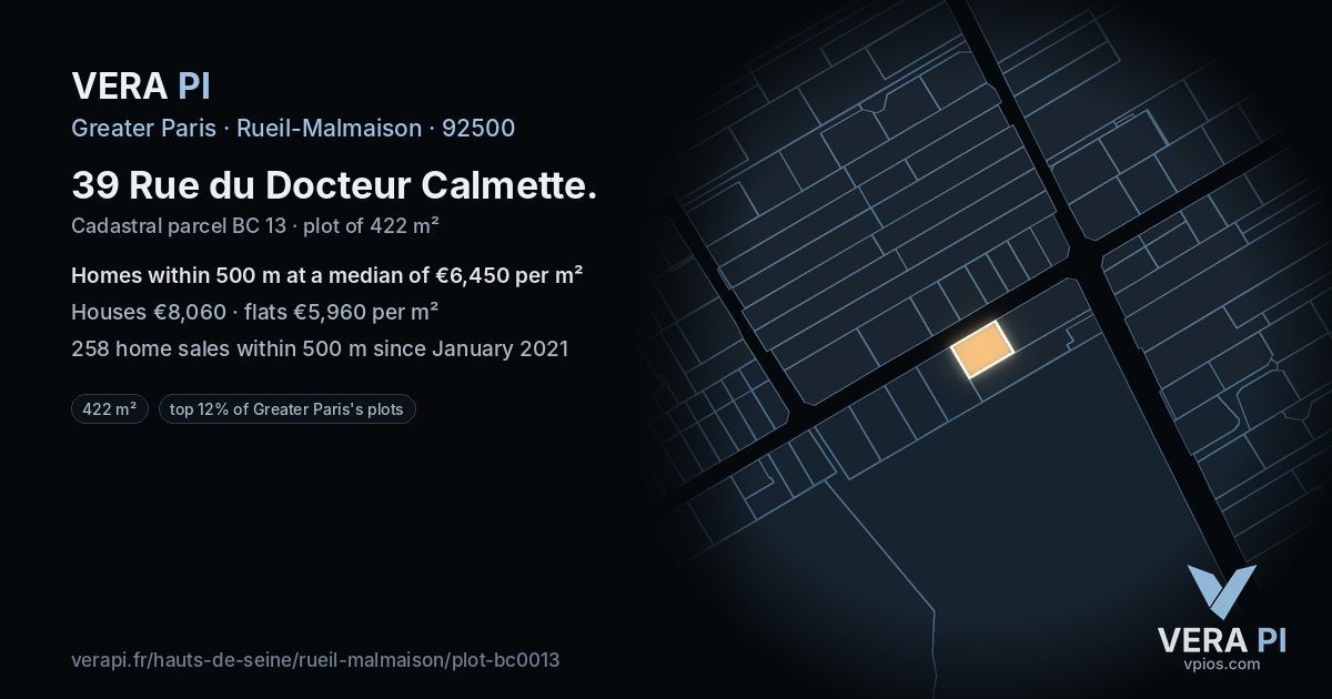 39 Rue du Docteur Calmette, Rueil-Malmaison at night – the plot lit, the parcels around coloured by the prices near them