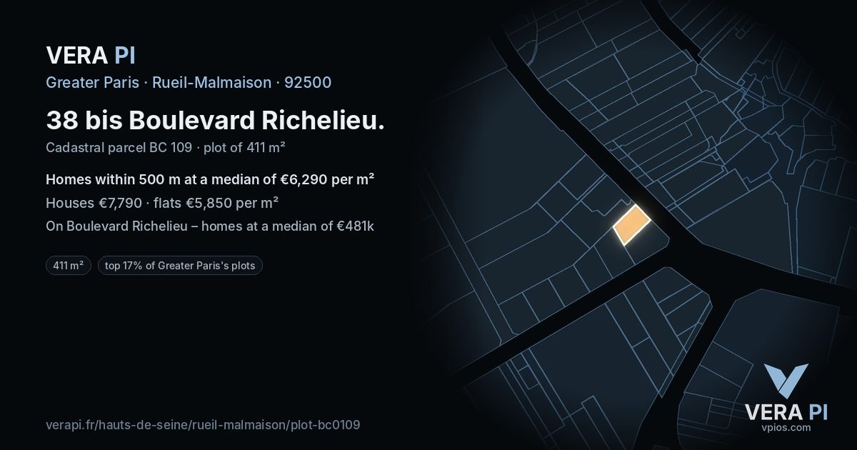 38 bis Boulevard Richelieu, Rueil-Malmaison at night – the plot lit, the parcels around coloured by the prices near them