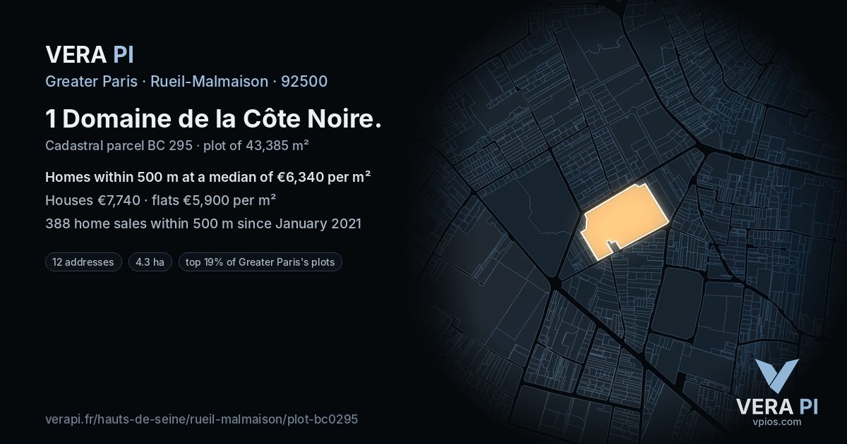 1 Domaine de la Côte Noire, Rueil-Malmaison at night – the plot lit, the parcels around coloured by the prices near them