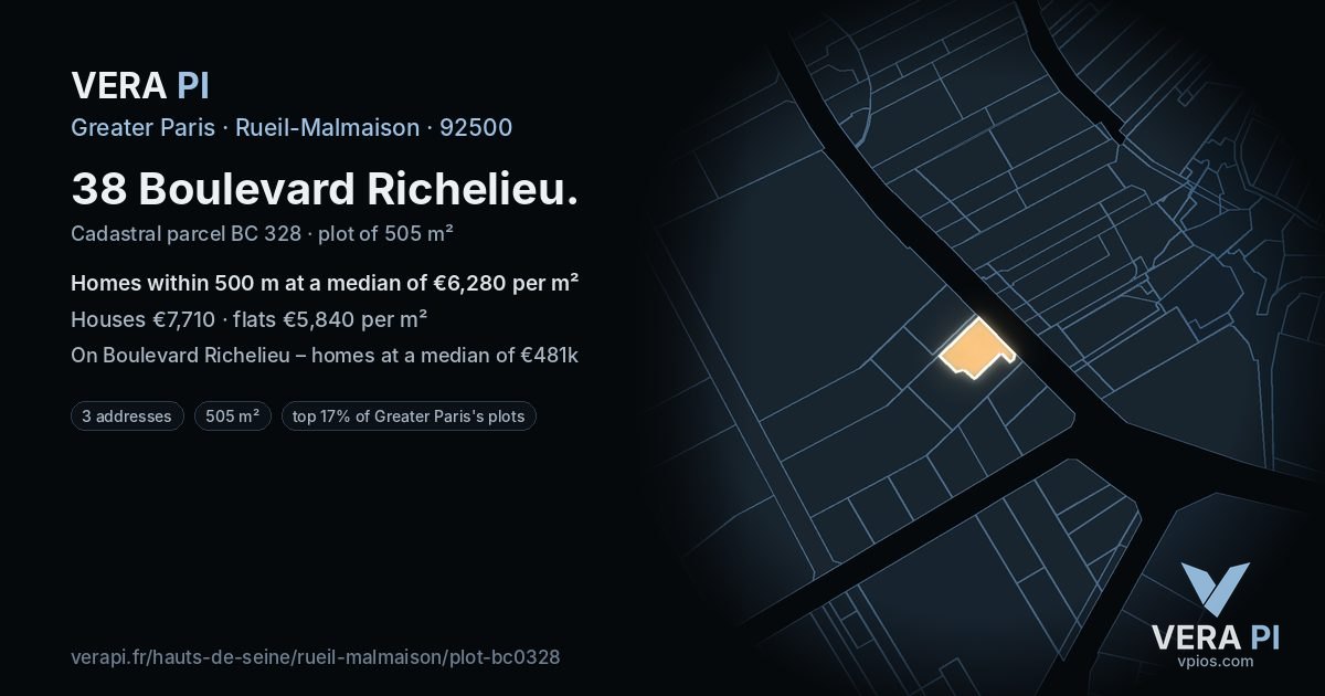 38 Boulevard Richelieu, Rueil-Malmaison at night – the plot lit, the parcels around coloured by the prices near them