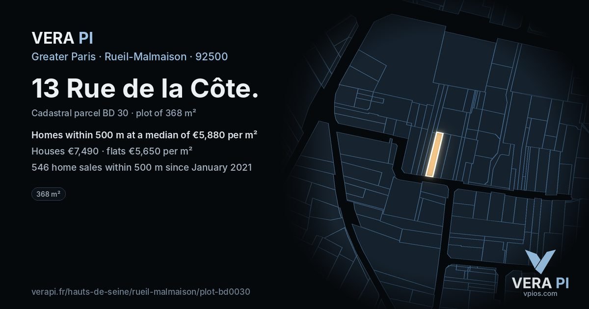 13 Rue de la Côte, Rueil-Malmaison at night – the plot lit, the parcels around coloured by the prices near them