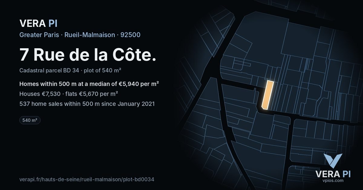 7 Rue de la Côte, Rueil-Malmaison at night – the plot lit, the parcels around coloured by the prices near them