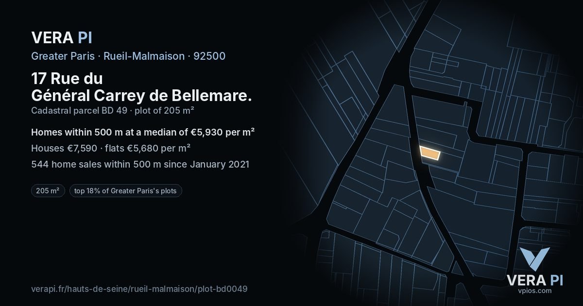 17 Rue du Général Carrey de Bellemare, Rueil-Malmaison at night – the plot lit, the parcels around coloured by the prices near them