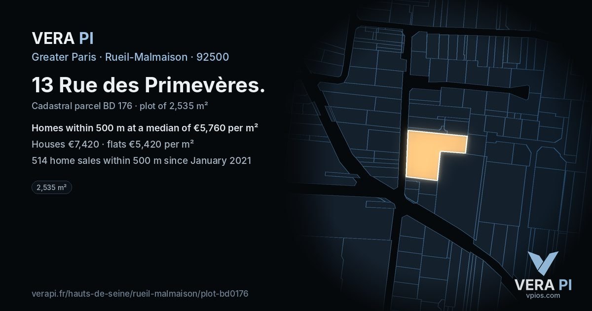 13 Rue des Primevères, Rueil-Malmaison at night – the plot lit, the parcels around coloured by the prices near them