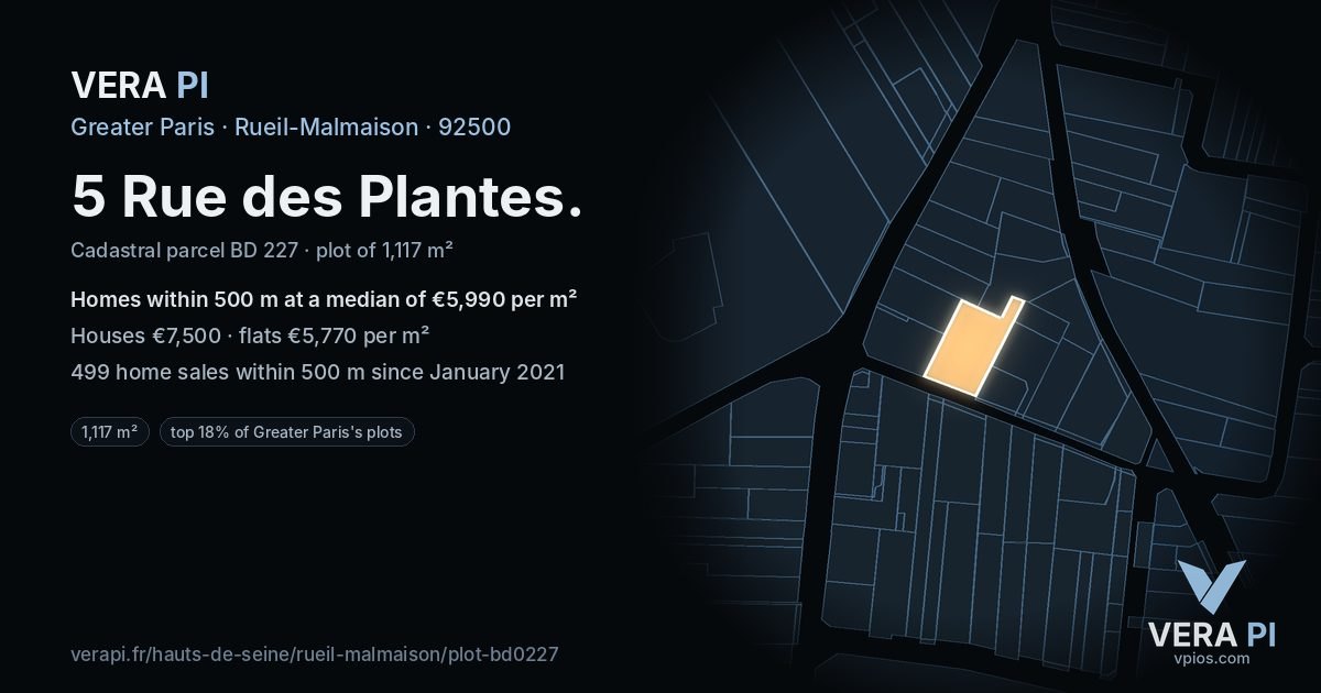 5 Rue des Plantes, Rueil-Malmaison at night – the plot lit, the parcels around coloured by the prices near them