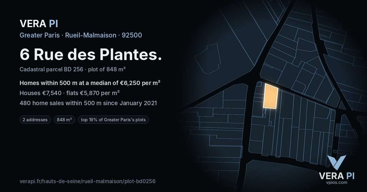 6 Rue des Plantes, Rueil-Malmaison at night – the plot lit, the parcels around coloured by the prices near them