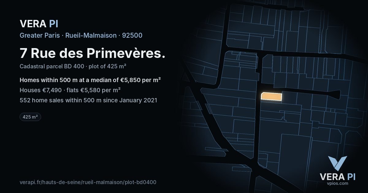 7 Rue des Primevères, Rueil-Malmaison at night – the plot lit, the parcels around coloured by the prices near them