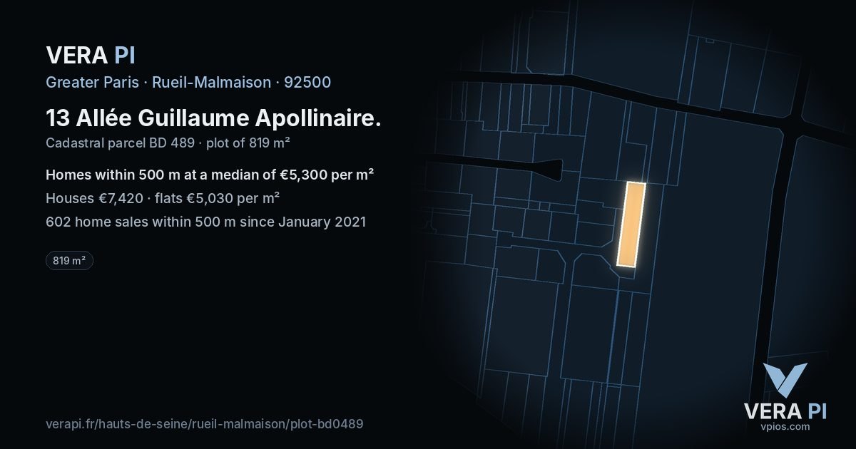 13 Allée Guillaume Apollinaire, Rueil-Malmaison at night – the plot lit, the parcels around coloured by the prices near them