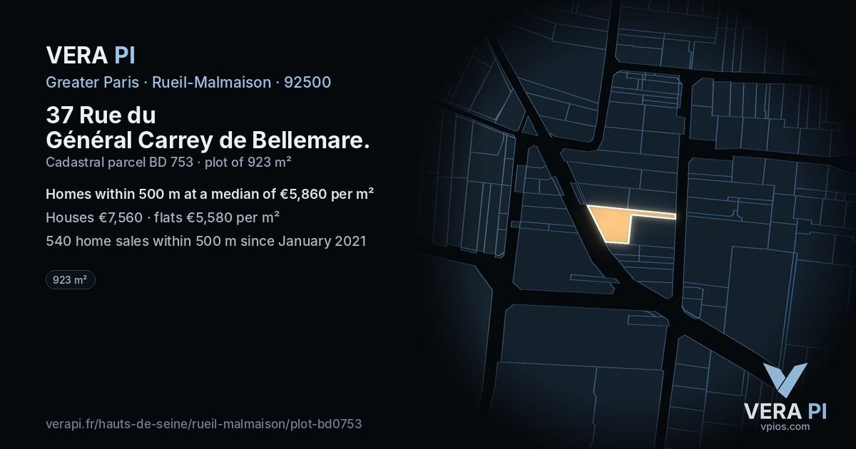 37 Rue du Général Carrey de Bellemare, Rueil-Malmaison at night – the plot lit, the parcels around coloured by the prices near them