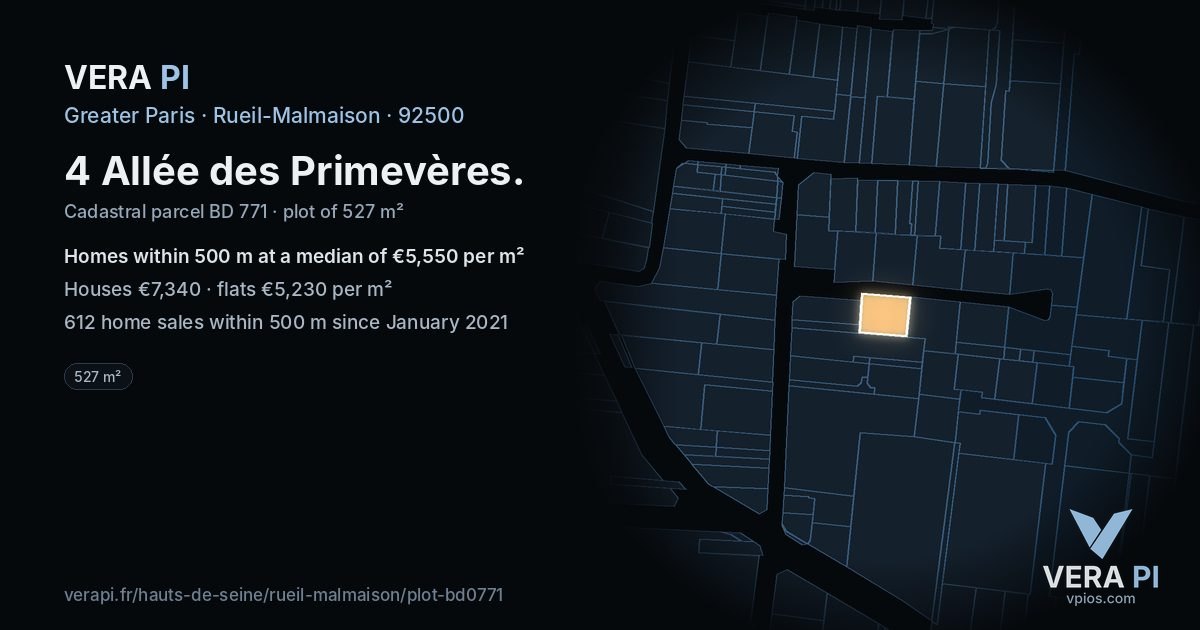 4 Allée des Primevères, Rueil-Malmaison at night – the plot lit, the parcels around coloured by the prices near them