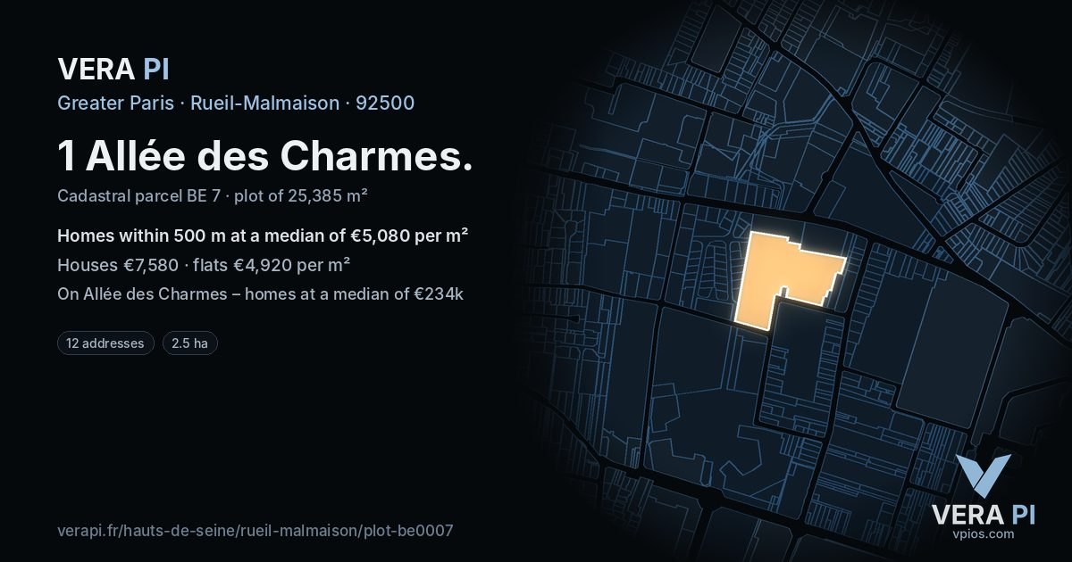 1 Allée des Charmes, Rueil-Malmaison at night – the plot lit, the parcels around coloured by the prices near them