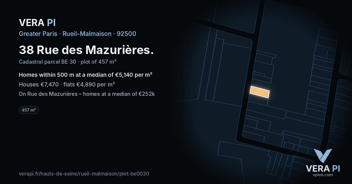 38 Rue des Mazurières, Rueil-Malmaison at night – the plot lit, the parcels around coloured by the prices near them